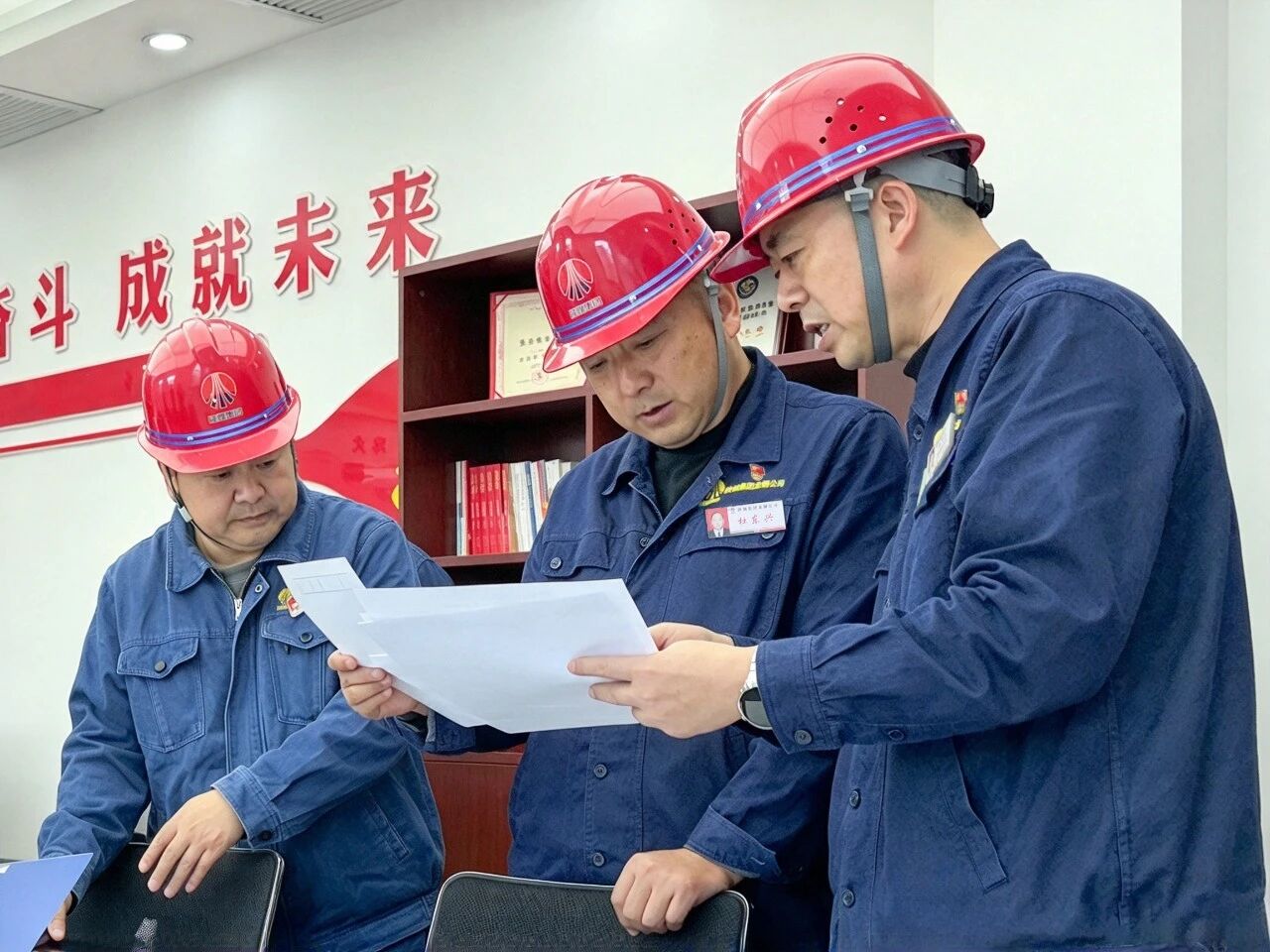 杜东兴带队开展“六型六佳”标杆班组建设专项检查